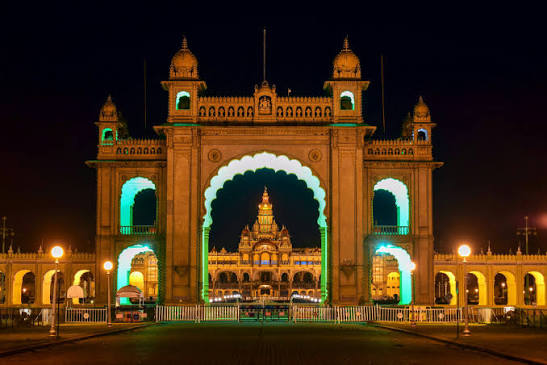 Arrival in Mysore: A Regal Welcome